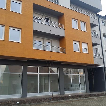 Apartment Jelena Ζρένιανιν Εξωτερικό φωτογραφία
