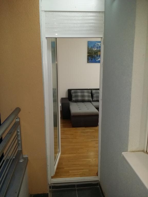 Apartment Jelena Ζρένιανιν Εξωτερικό φωτογραφία
