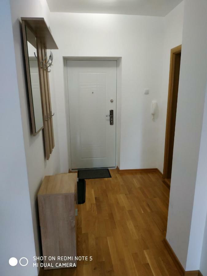 Apartment Jelena Ζρένιανιν Εξωτερικό φωτογραφία