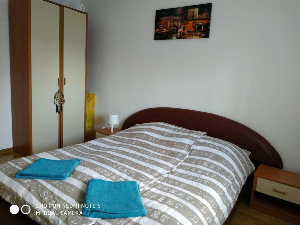 Apartment Jelena Ζρένιανιν Εξωτερικό φωτογραφία